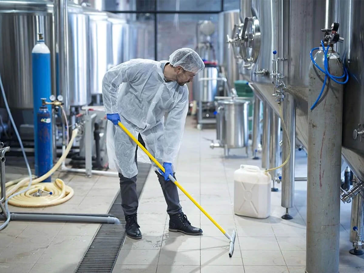 Industrial & Manufacturing Cleaning